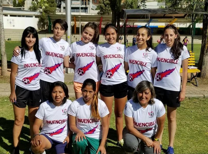 Football for Friendship awards Bolivian &#039;superwomen&#039; girls academy