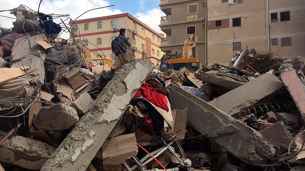 At least 18 people killed in building collapse in Cairo