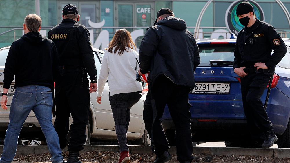 Belarus police continue crackdown on protests, making arrests in Minsk