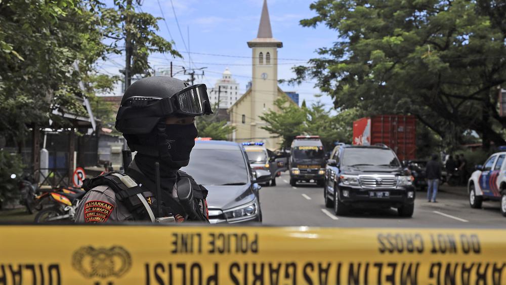 Suicide bomb targets Mass in Indonesia, 20 wounded