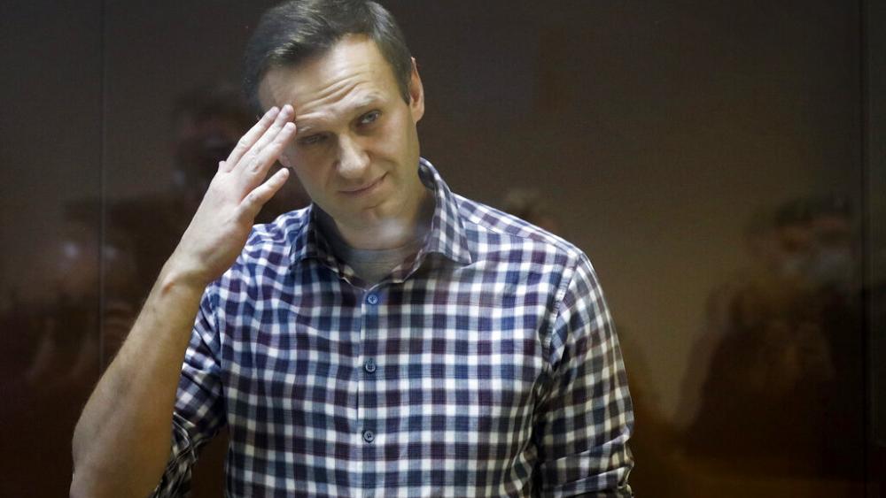 Alexei Navalny: 'Putin can't afford to let him live,' says Magnitsky campaigner Bill Browder