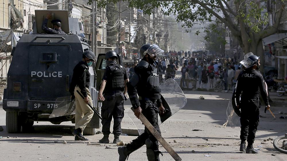 Pakistan temporarily blocks social media access after anti-French protests