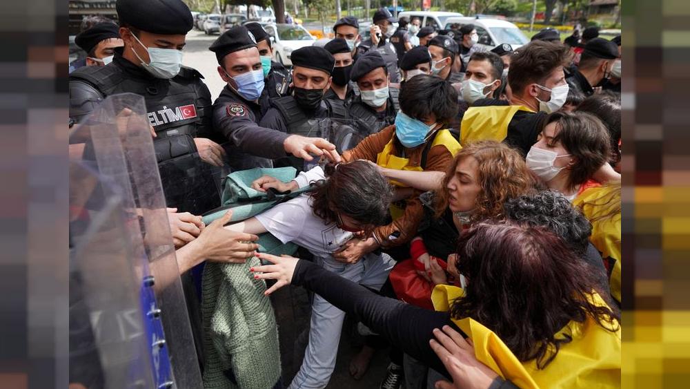 Turkish police detain hundreds at lockdown May Day marches