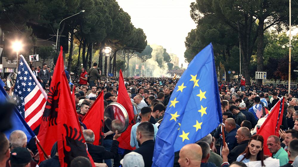 Albania 'could begin' EU membership talks without North Macedonia