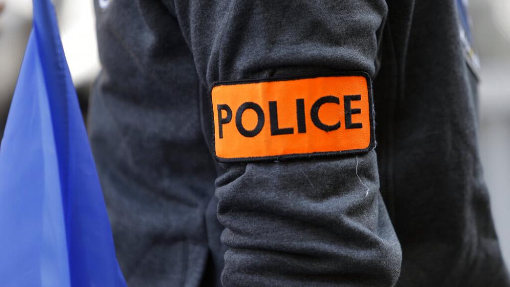 French anti-terror investigators notified over police stabbing