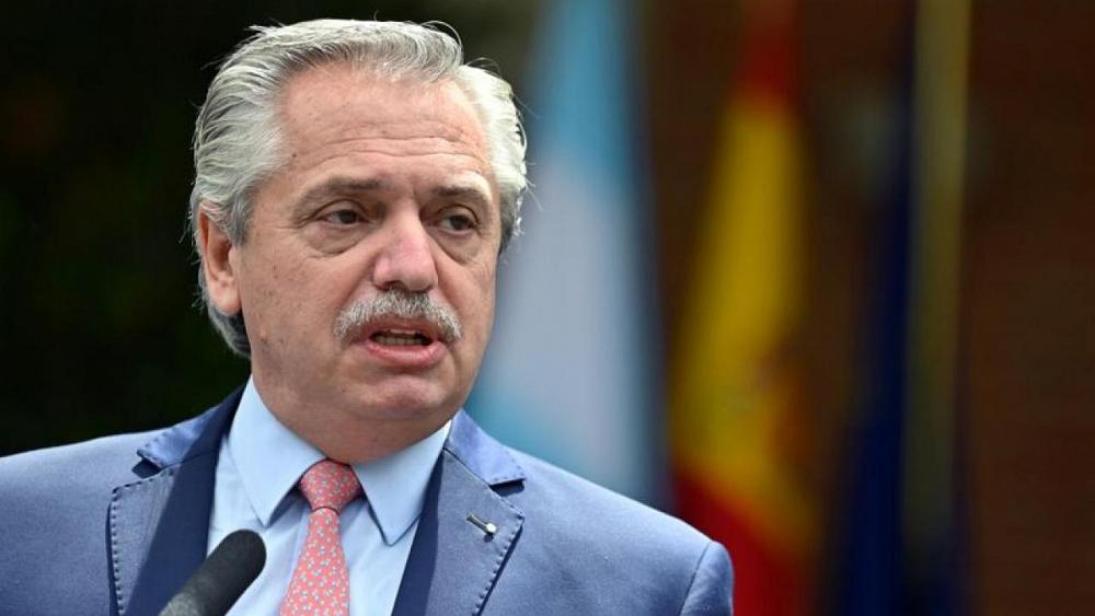 Argentina's Fernandez talks up quick IMF deal as Europe tour closes