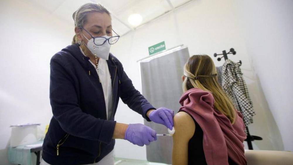 Italian study shows COVID-19 infections, deaths plummeting after jabs