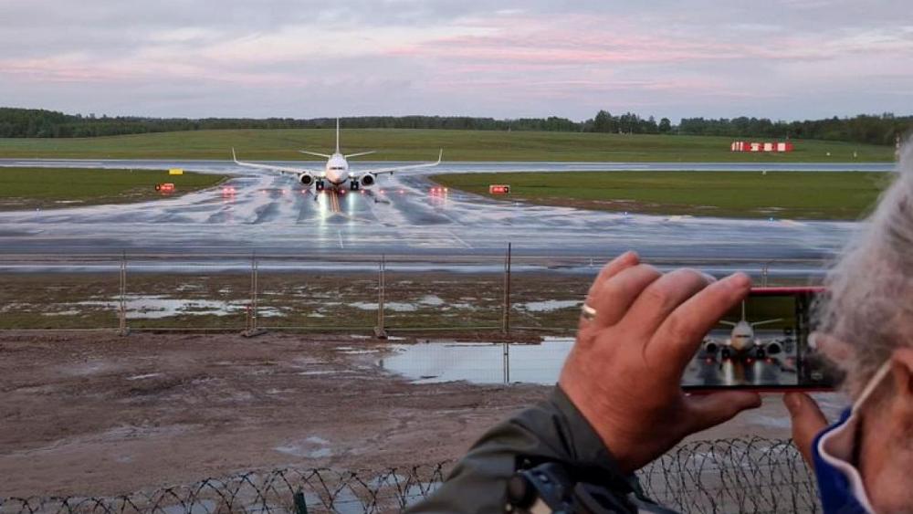 Polish prosecutors to investigate Ryanair flight diversion