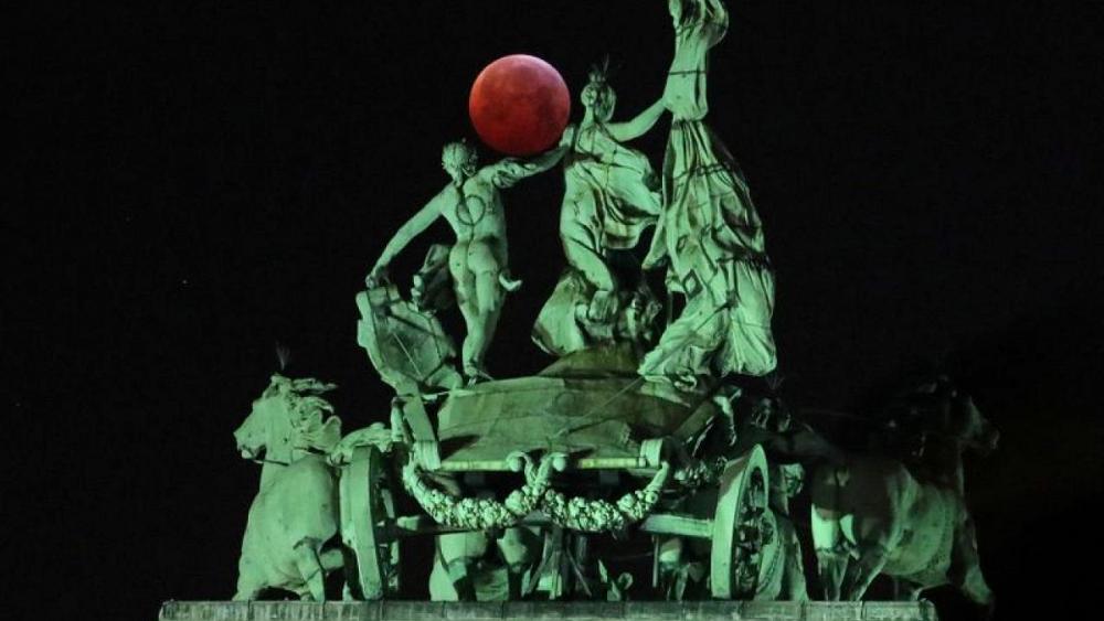 How to watch the upcoming 'Super Flower Blood Moon' eclipse