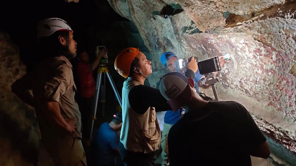 Climate change is destroying the oldest cave paintings in the world