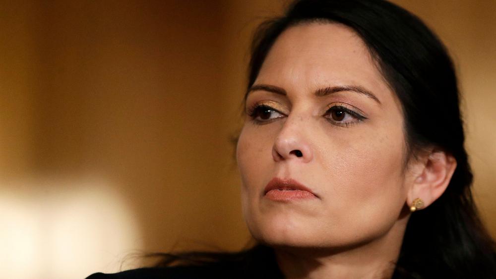 Hundreds of asylum seekers in UK told they could be removed to European countries