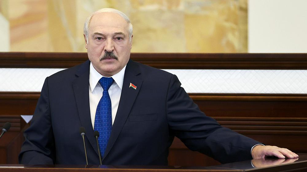 Belarus: Alexander Lukashenko meets Vladimir Putin amid EU showdown