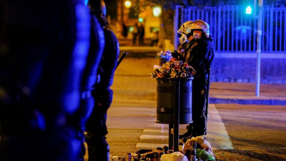 Spain permit limited nightlife in regions with COVID-19 under control