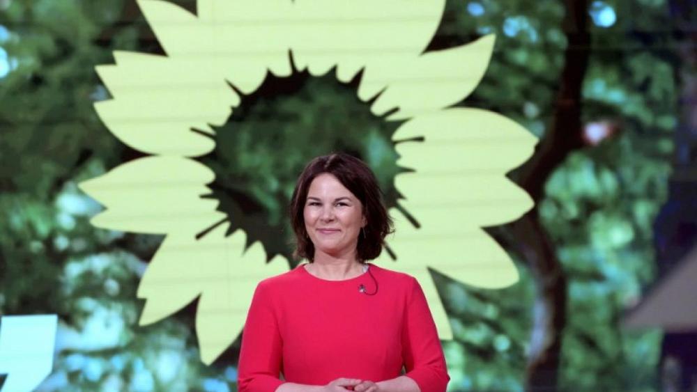 German Green leader wants new policy to aid industry in CO2 reduction