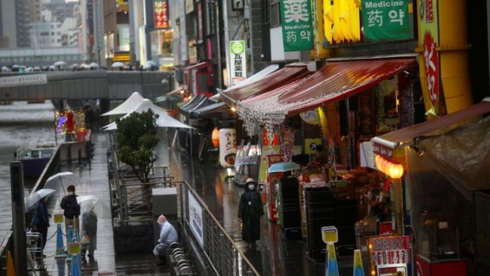 Osaka governor says to ask Japan govt to call 'quasi-emergency'