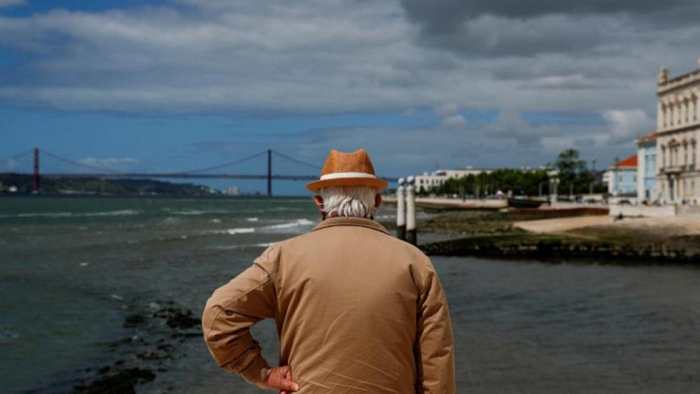 Three-day COVID travel ban in force in Lisbon as Delta variant spreads