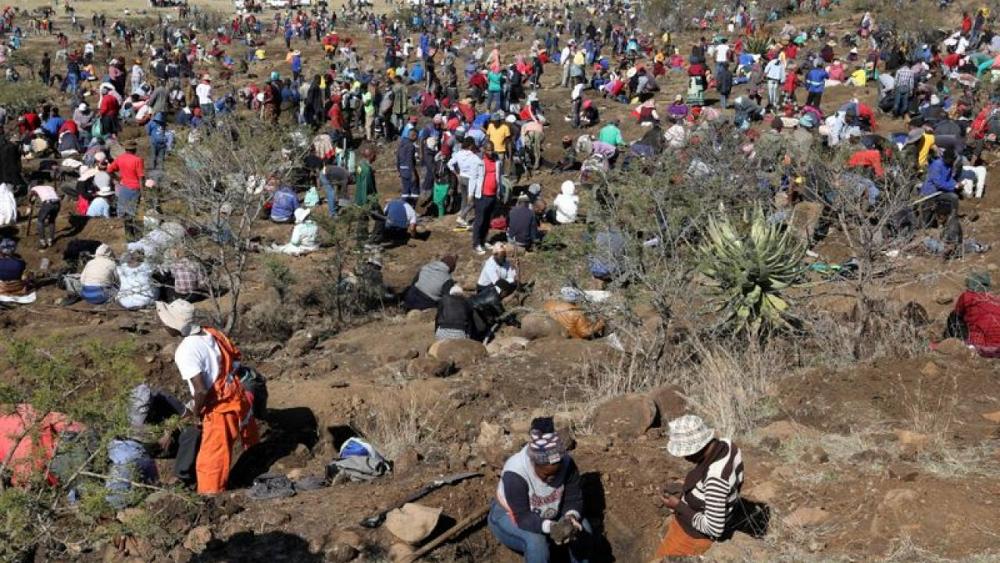 S.African 'diamond rush' unearths only quartz crystals, officials say