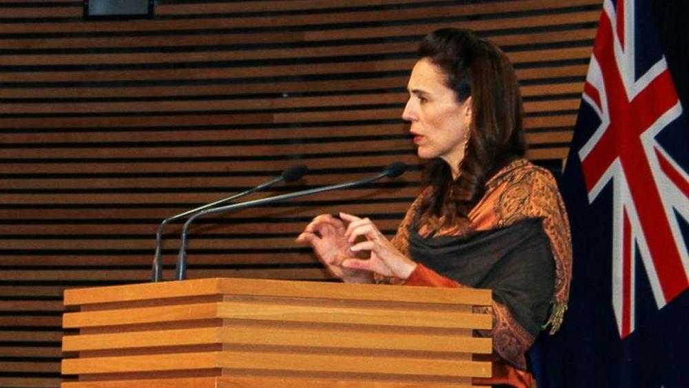 Sydney isolated as COVID-19 clusters build; NZ tightens curbs in capital