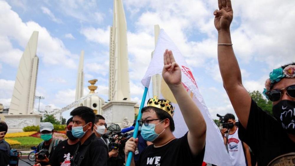 Thai protesters return to streets demanding constitutional changes